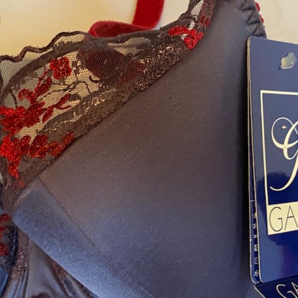 European Half Padded Bra 30G - Picture 3 of 6